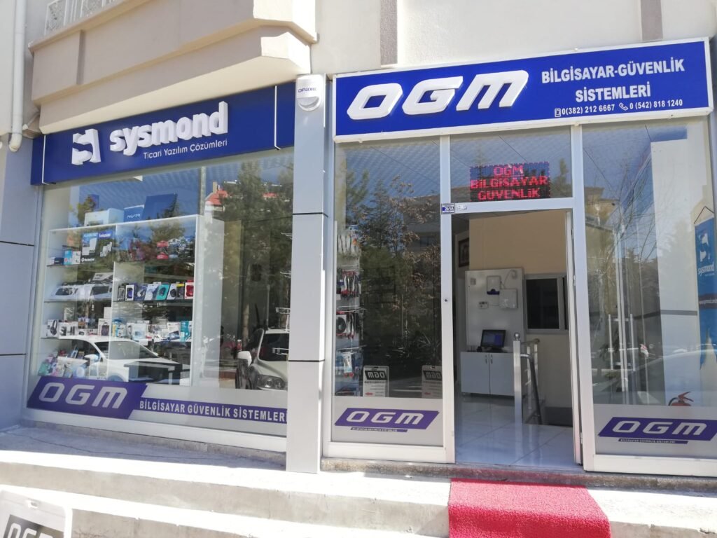 OGM Bilgisayar Aksaray mağaza cephesi